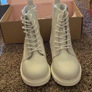 Off White Boots